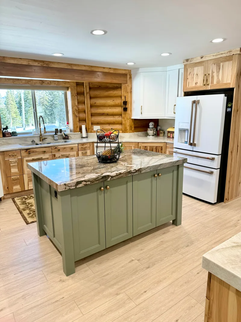 Green island & hickory kitchen — custom cabinetry by Cozzens Cabinets, photo 2