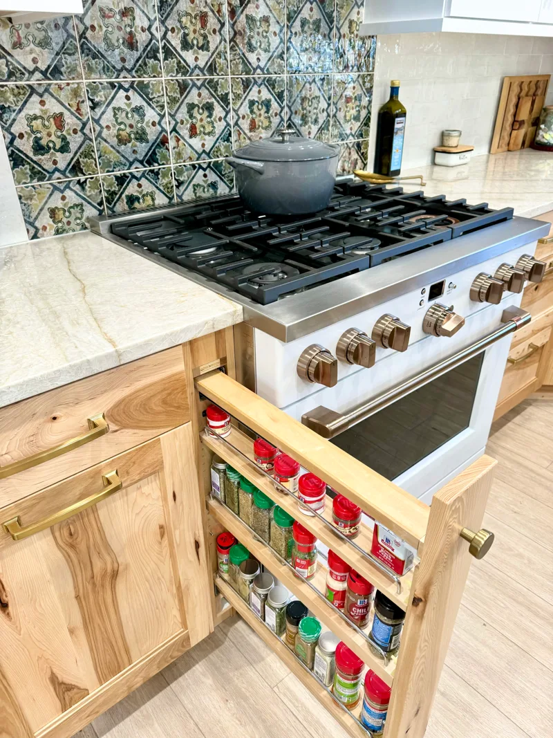 Green island & hickory kitchen — custom cabinetry by Cozzens Cabinets, photo 8