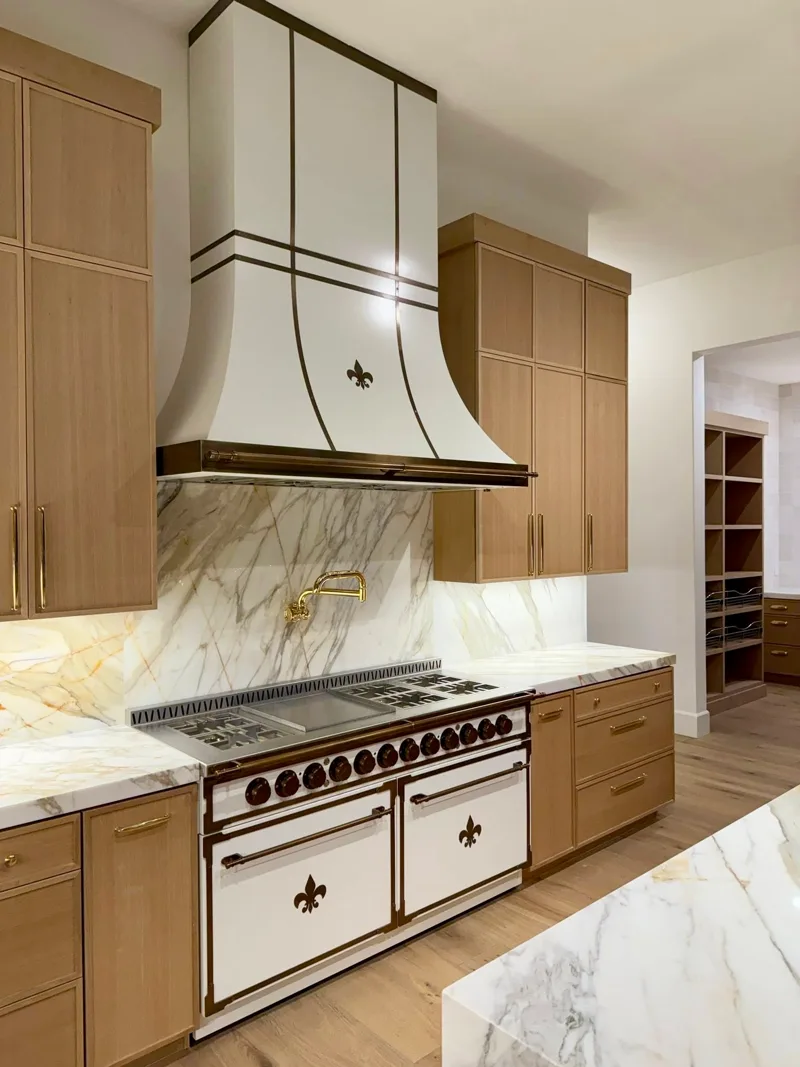 White oak residence — custom cabinetry by Cozzens Cabinets, photo 2