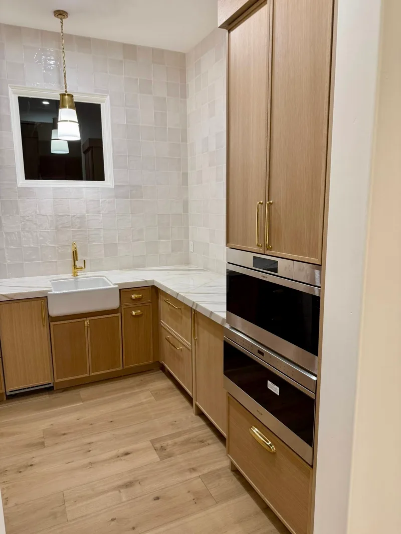 White oak residence — custom cabinetry by Cozzens Cabinets, photo 8