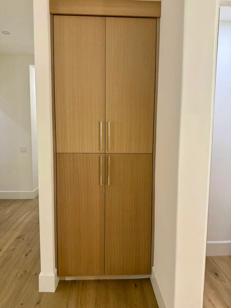 White oak residence — custom cabinetry by Cozzens Cabinets, photo 27
